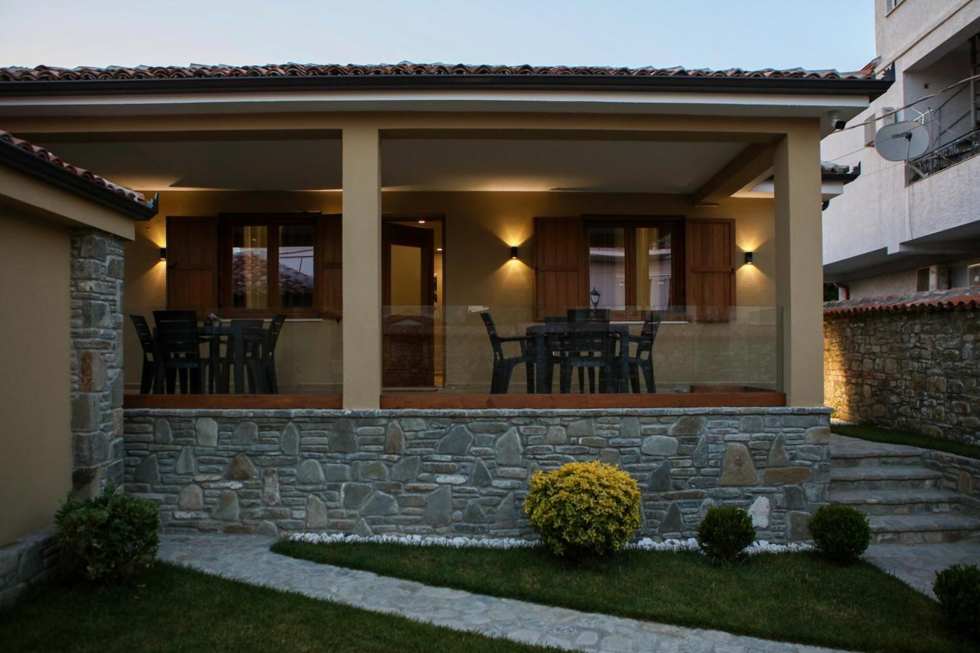 Villa Zoi A Stay To Remember I Located Inside The Castle Of Elbasan, On A Historic Roman Road Via Egnatia I Homemade Breakfast Exterior foto