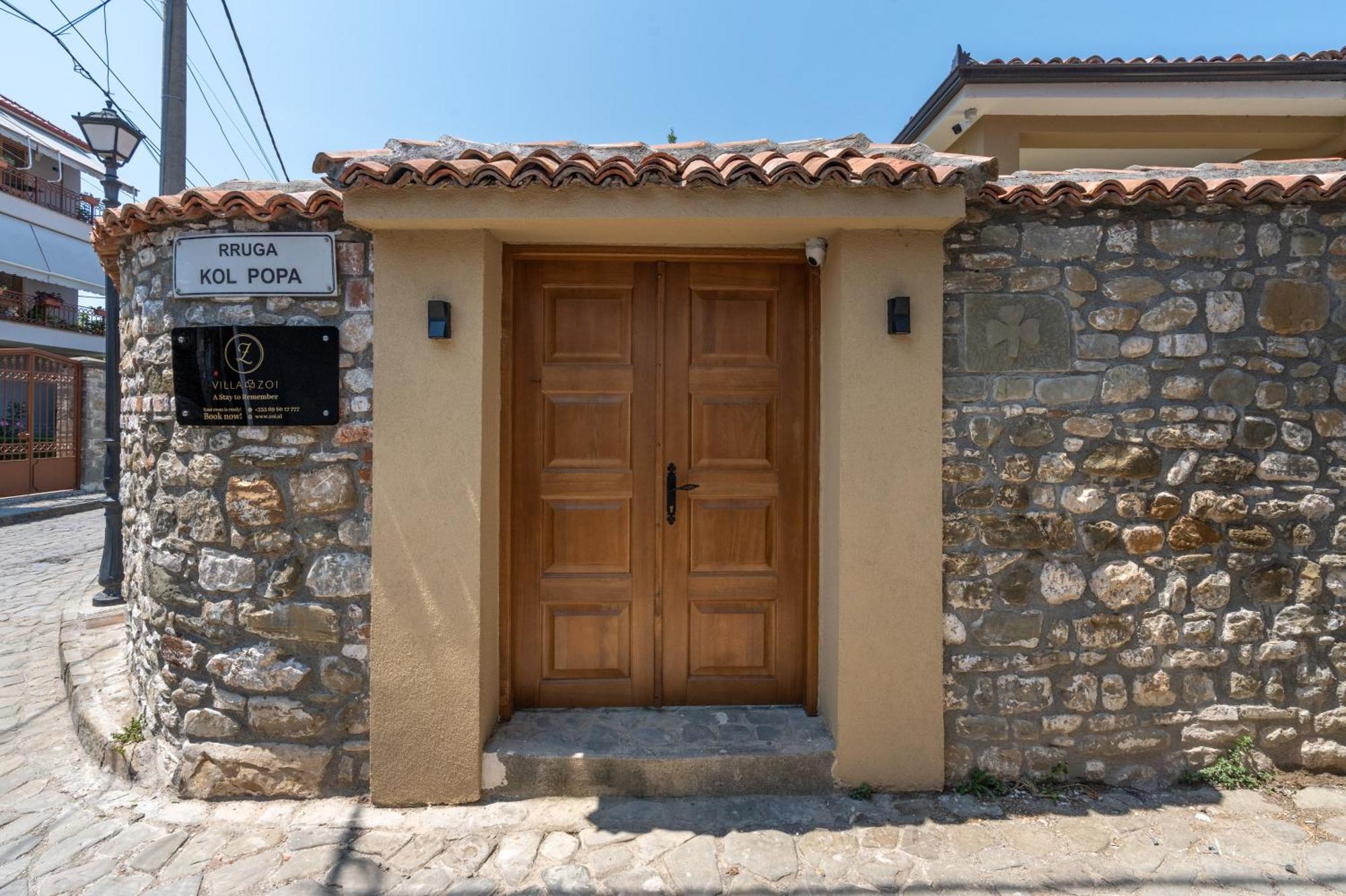 Villa Zoi A Stay To Remember I Located Inside The Castle Of Elbasan, On A Historic Roman Road Via Egnatia I Homemade Breakfast Exterior foto