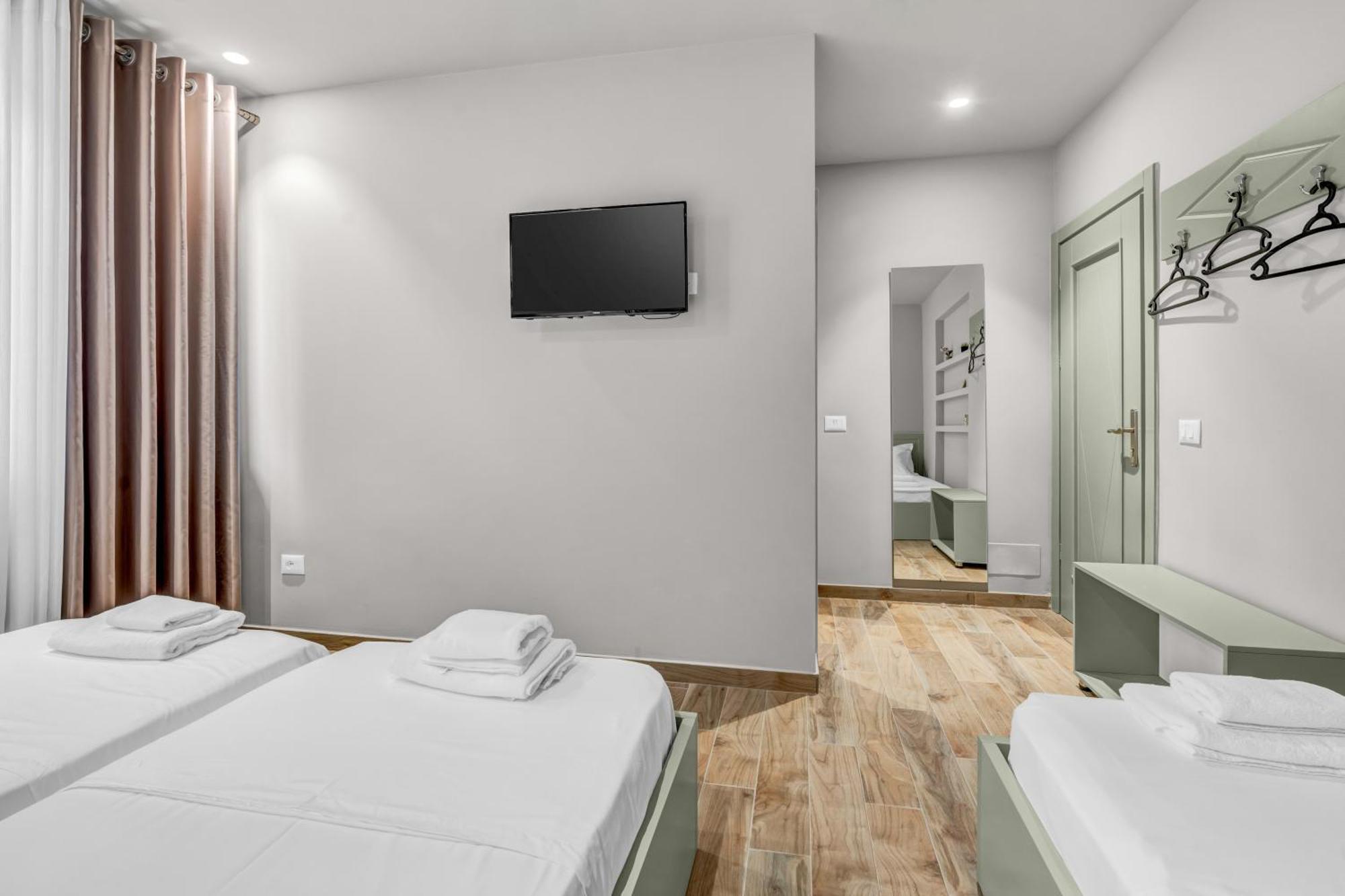 Villa Zoi A Stay To Remember I Located Inside The Castle Of Elbasan, On A Historic Roman Road Via Egnatia I Homemade Breakfast Exterior foto