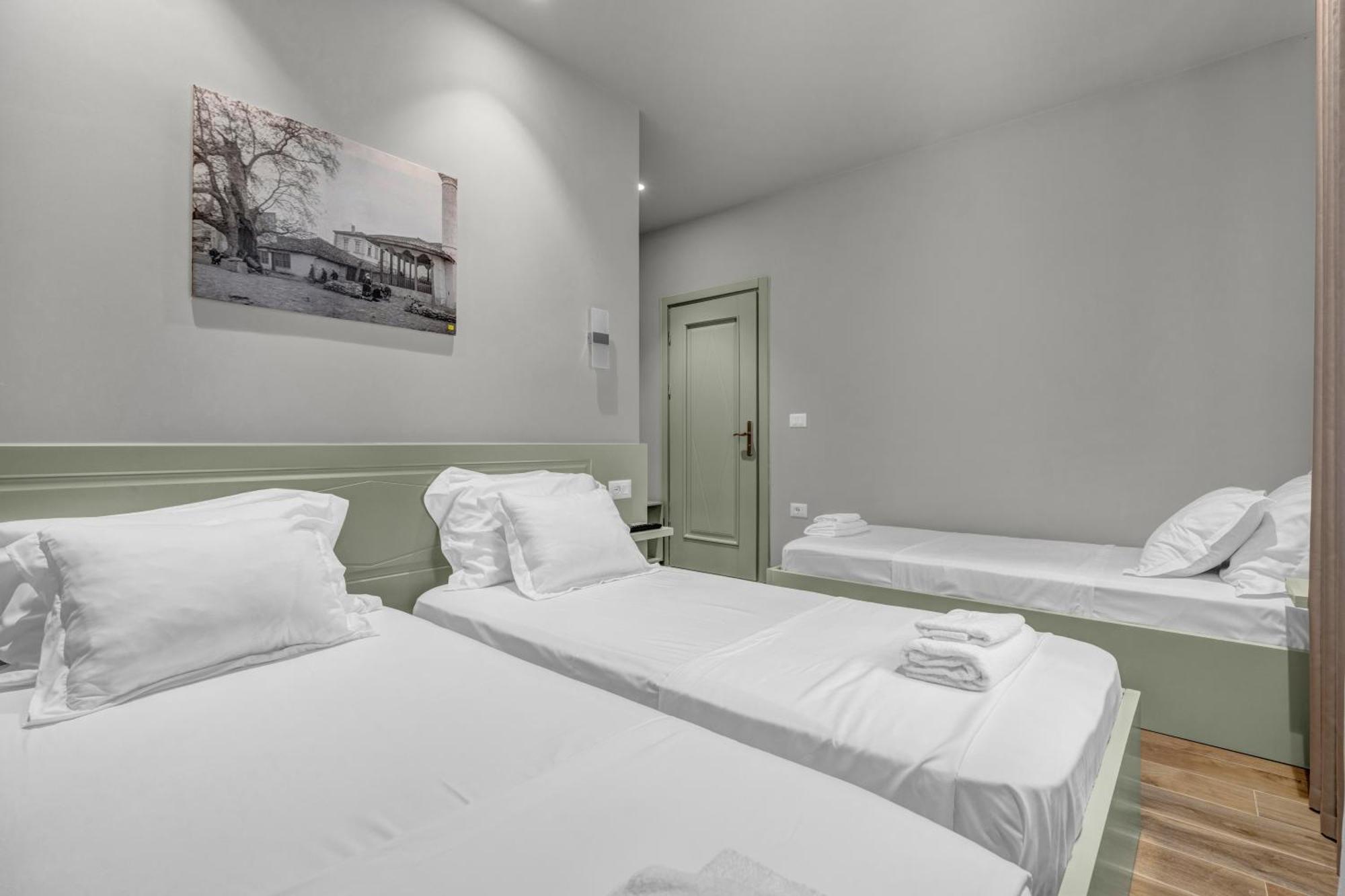 Villa Zoi A Stay To Remember I Located Inside The Castle Of Elbasan, On A Historic Roman Road Via Egnatia I Homemade Breakfast Exterior foto