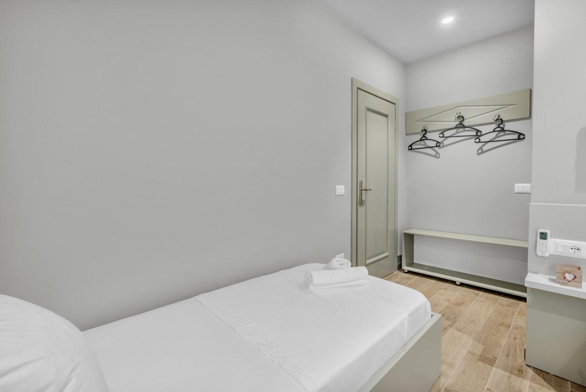 Villa Zoi A Stay To Remember I Located Inside The Castle Of Elbasan, On A Historic Roman Road Via Egnatia I Homemade Breakfast Exterior foto